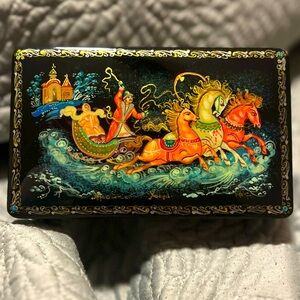 Palekh Russian Lacquer Trinket Jewelry Box Signed by Artist